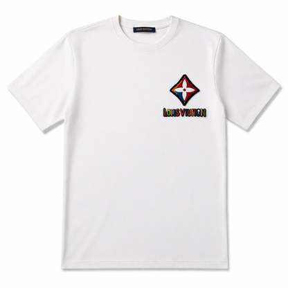 Tricou Premium White cu Emblemă Texturată și Broderie Multicoloră