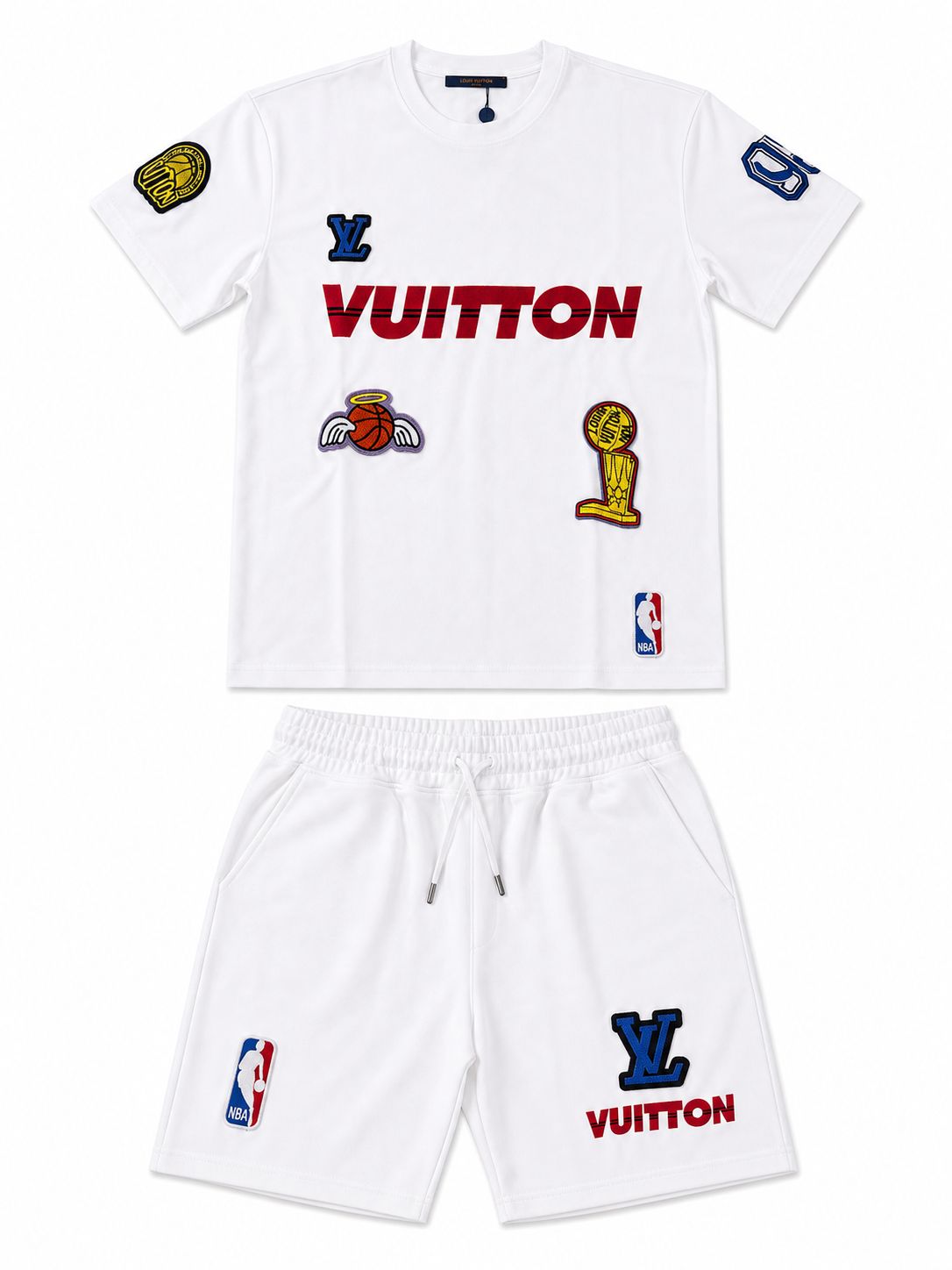 Compleu Streetwear Alb Premium – Set Tricou și Pantaloni Scurți cu Aplicații Grafice Multicolore